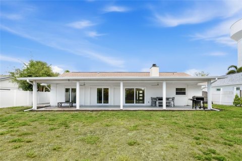House in Bradenton, Florida 3 bedrooms, 164.53 sq.m. № 2225603 - photo 2