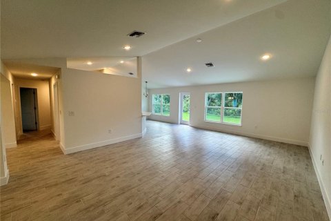 Casa en venta en North Port, Florida, 3 dormitorios, 186.73 m2 № 2221937 - foto 4