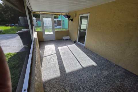 Villa ou maison à louer à St. Lucie, Floride: 3 chambres, 194.35 m2 № 1872682 - photo 8