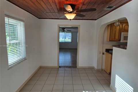 Villa ou maison à louer à St. Lucie, Floride: 3 chambres, 194.35 m2 № 1872682 - photo 13