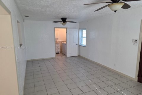 Villa ou maison à louer à St. Lucie, Floride: 3 chambres, 194.35 m2 № 1872682 - photo 18