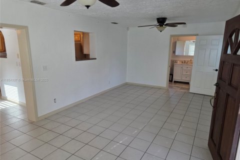 Villa ou maison à louer à St. Lucie, Floride: 3 chambres, 194.35 m2 № 1872682 - photo 17