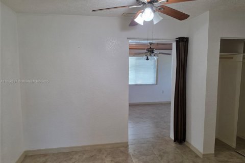 Villa ou maison à louer à St. Lucie, Floride: 3 chambres, 194.35 m2 № 1872682 - photo 24