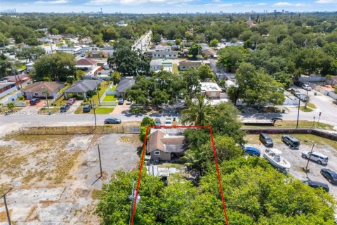Casa en venta en Miami, Florida, 2 dormitorios, 73.58 m2 № 2171048 - foto 3