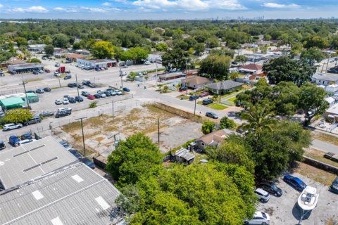 Casa en venta en Miami, Florida, 2 dormitorios, 73.58 m2 № 2171048 - foto 5