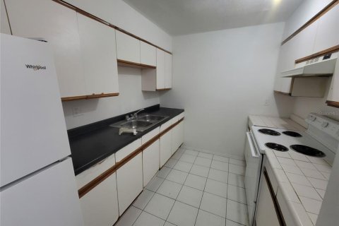 Casa en alquiler en Kissimmee, Florida, 2 dormitorios, 96.62 m2 № 1871096 - foto 5