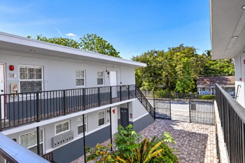 Copropriété à vendre à Miami, Floride: 1 chambre, 42.55 m2 № 2436108 - photo 3