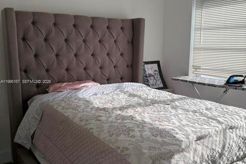 Casa en alquiler en Hallandale Beach, Florida, 1 dormitorio, 120.12 m2 № 2064092 - foto 24