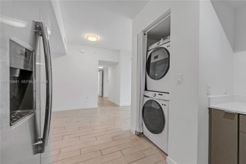 Copropriété à louer à Miami, Floride: 2 chambres, 92.72 m2 № 2426725 - photo 12
