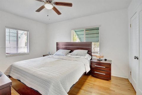 Casa en alquiler en Hollywood, Florida, 2 dormitorios, 145.58 m2 № 2087812 - foto 24