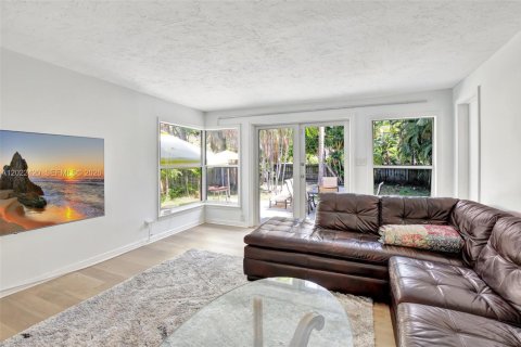 Casa en alquiler en Hollywood, Florida, 2 dormitorios, 145.58 m2 № 2087812 - foto 15