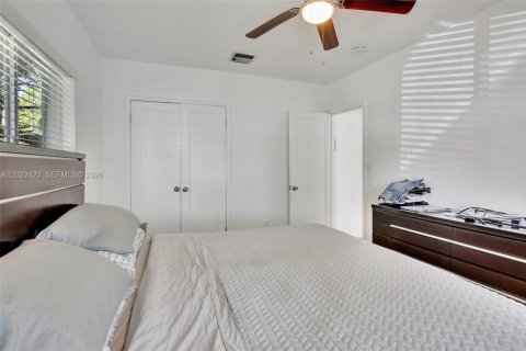 Casa en alquiler en Hollywood, Florida, 2 dormitorios, 145.58 m2 № 2087812 - foto 27