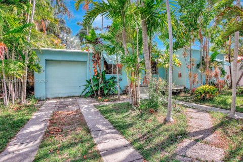 Casa en alquiler en Hollywood, Florida, 2 dormitorios, 145.58 m2 № 2087812 - foto 4