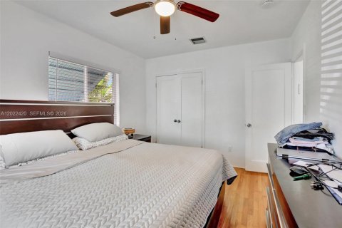 Casa en alquiler en Hollywood, Florida, 2 dormitorios, 145.58 m2 № 2087812 - foto 26