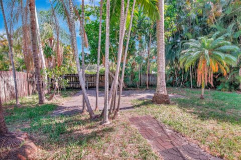 Casa en alquiler en Hollywood, Florida, 2 dormitorios, 145.58 m2 № 2087812 - foto 30