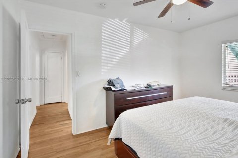 Casa en alquiler en Hollywood, Florida, 2 dormitorios, 145.58 m2 № 2087812 - foto 25
