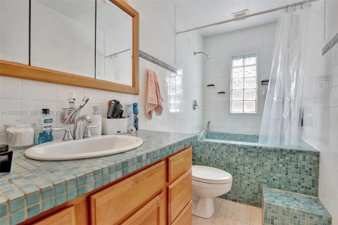 Casa en alquiler en Hollywood, Florida, 2 dormitorios, 145.58 m2 № 2087812 - foto 23