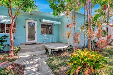 Villa ou maison à Hollywood, Floride 2 chambres, 145.58 m2 № 2087812