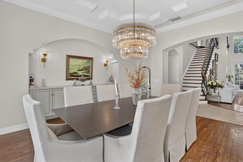 House in Orlando, Florida 5 bedrooms, 403.38 sq.m. № 2339516 - photo 16