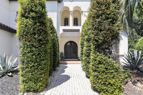 House in Orlando, Florida 5 bedrooms, 403.38 sq.m. № 2339516 - photo 5