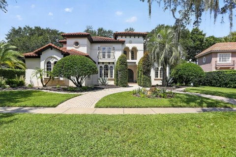 House in Orlando, Florida 5 bedrooms, 403.38 sq.m. № 2339516