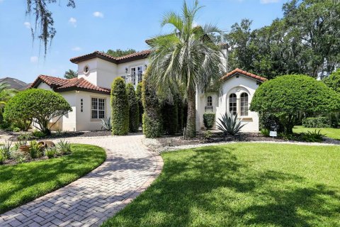 House in Orlando, Florida 5 bedrooms, 403.38 sq.m. № 2339516 - photo 3