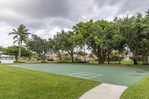 House in Weston, Florida 5 bedrooms, 288.74 sq.m. № 1128998 - photo 1