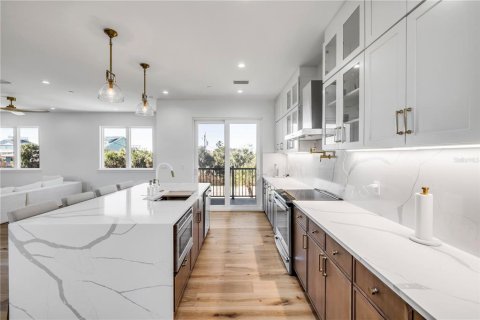 Casa en venta en New Smyrna Beach, Florida, 3 dormitorios, 270.9 m2 № 2099827 - foto 4