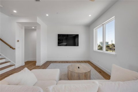 Casa en venta en New Smyrna Beach, Florida, 3 dormitorios, 270.9 m2 № 2099827 - foto 11