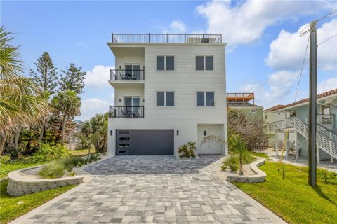 Casa en venta en New Smyrna Beach, Florida, 3 dormitorios, 270.9 m2 № 2099827 - foto 2