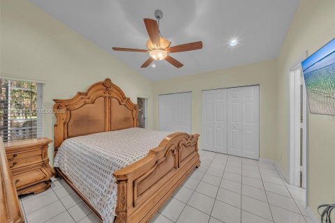 Villa ou maison à louer à Plantation, Floride: 3 chambres, 167.22 m2 № 2051556 - photo 14