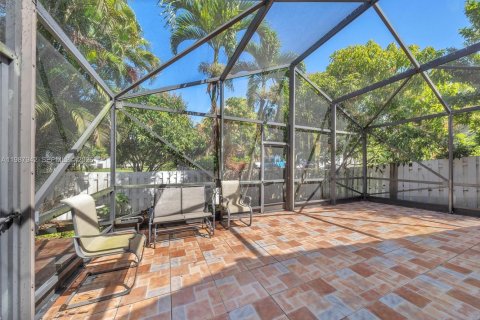 Villa ou maison à louer à Plantation, Floride: 3 chambres, 167.22 m2 № 2051556 - photo 25