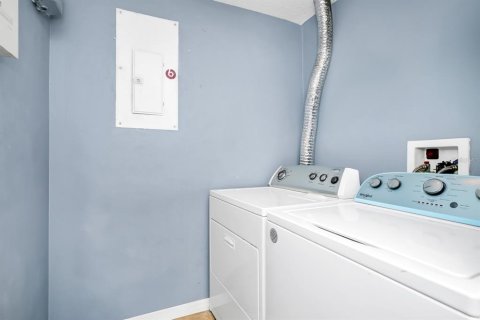 Condo in Orlando, Florida, 3 bedrooms  № 1916535 - photo 30