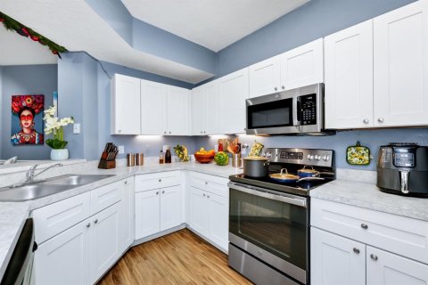 Condo in Orlando, Florida, 3 bedrooms  № 1916535 - photo 22