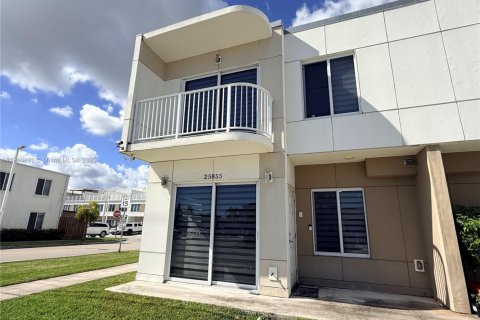 Casa en venta en Homestead, Florida, 4 dormitorios, 133.22 m2 № 1966142 - foto 2
