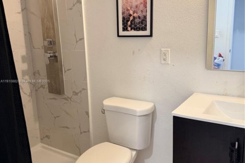 Casa en venta en Homestead, Florida, 4 dormitorios, 133.22 m2 № 1966142 - foto 17