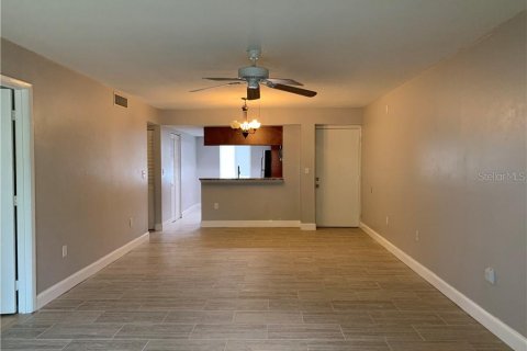 Condominio en alquiler en Oldsmar, Florida, 2 dormitorios, 91.23 m2 № 1830086 - foto 12