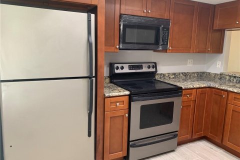 Condominio en alquiler en Oldsmar, Florida, 2 dormitorios, 91.23 m2 № 1830086 - foto 3