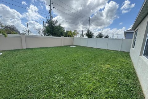 Casa en alquiler en Haines City, Florida, 3 dormitorios, 155.33 m2 № 2116304 - foto 21