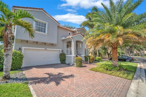 House in Pembroke Pines, Florida 3 bedrooms, 204.38 sq.m. № 2248932