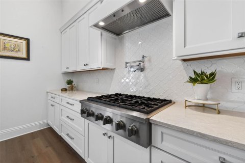 Купить виллу или дом в Сент-Питерсберг, Флорида 6 комнат, 486.25м2, № 2419217 - фото 11