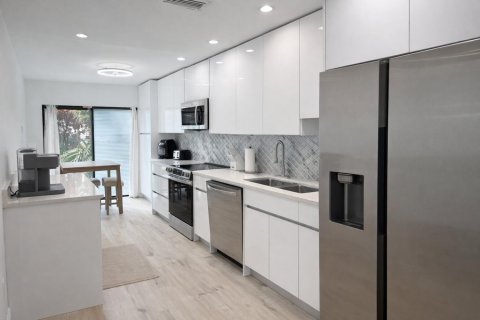 Купить таунхаус в Бойнтон-Бич, Флорида 3 комнаты, 164.99м2, № 2146682 - фото 5