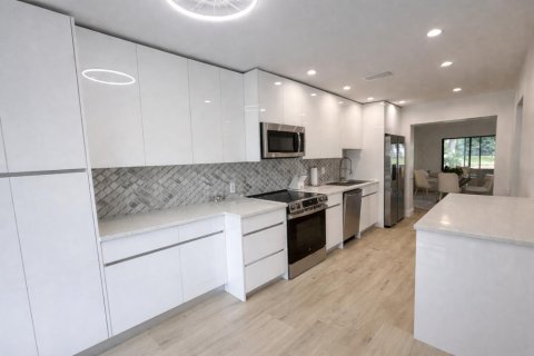 Купить таунхаус в Бойнтон-Бич, Флорида 3 комнаты, 164.99м2, № 2146682 - фото 3