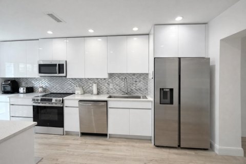 Купить таунхаус в Бойнтон-Бич, Флорида 3 комнаты, 164.99м2, № 2146682 - фото 4