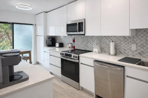 Купить таунхаус в Бойнтон-Бич, Флорида 3 комнаты, 164.99м2, № 2146682 - фото 6