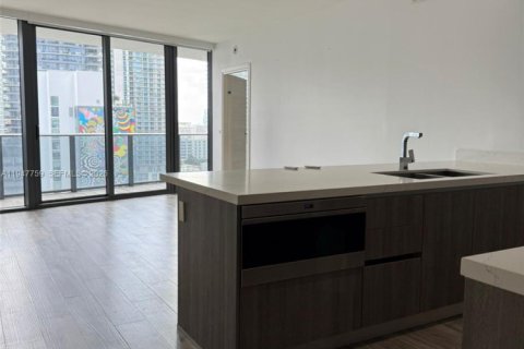 Apartamento en alquiler en Miami, Florida, 3 dormitorios, 123.93 m2 № 2026240 - foto 10