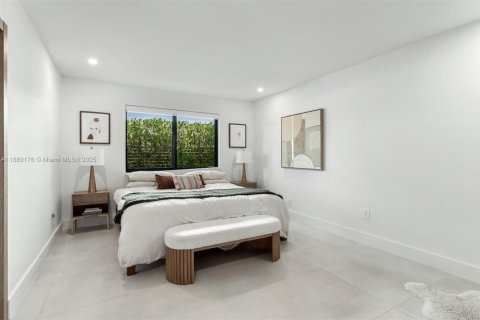 Villa ou maison à louer à Miami, Floride: 4 chambres, 246.93 m2 № 1941488 - photo 13