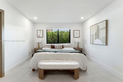 Villa ou maison à louer à Miami, Floride: 4 chambres, 246.93 m2 № 1941488 - photo 12