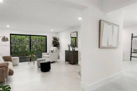 Villa ou maison à louer à Miami, Floride: 4 chambres, 246.93 m2 № 1941488 - photo 11
