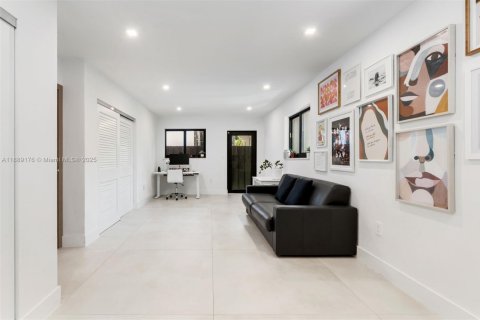Villa ou maison à louer à Miami, Floride: 4 chambres, 246.93 m2 № 1941488 - photo 20